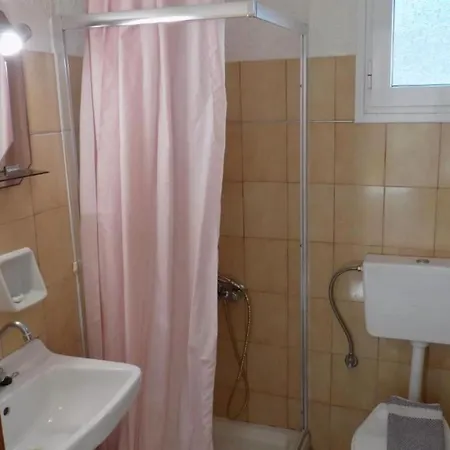 Afrodite 14 Spacious Apartment איה אפימיה