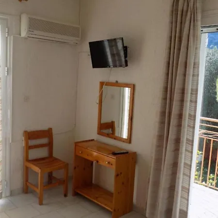 Afrodite 14 Spacious Apartment דירה *
