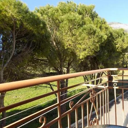Afrodite 14 Spacious Apartment איה אפימיה